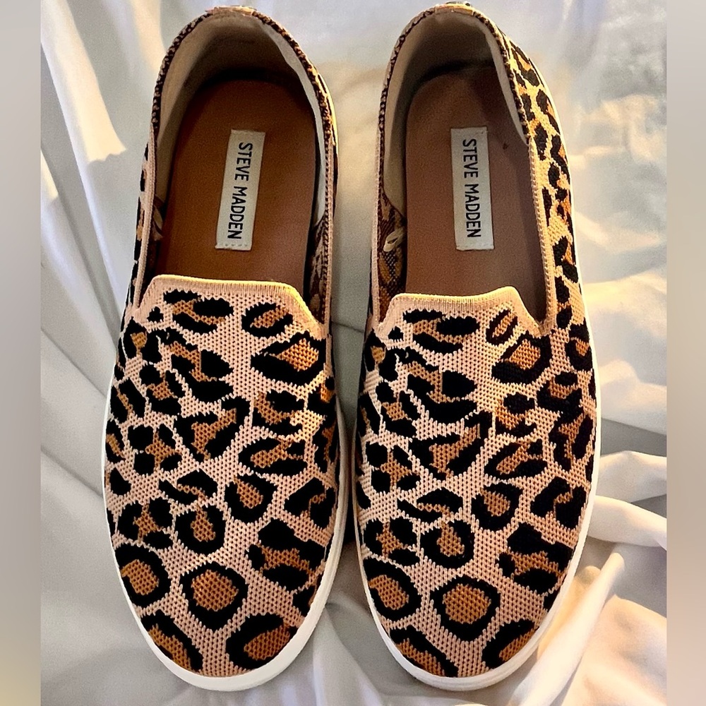 Steve Madden Mailer Leopard Print Slip on Sneakers